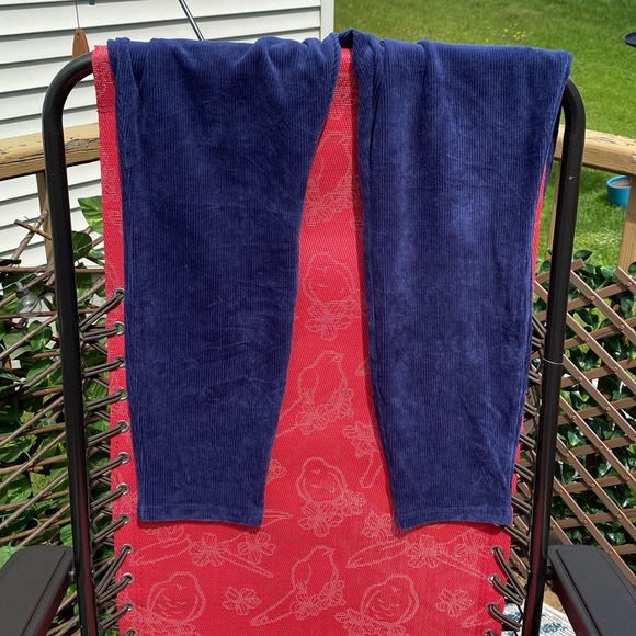 Lands’ End Women’s petite sport knit high rise corduroy legging - Picture 4 of 6